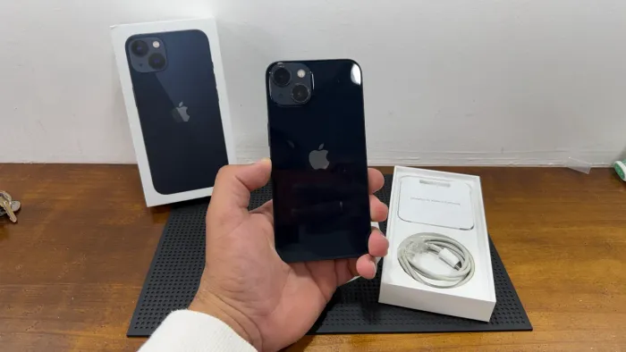IPhone 13 128GB preto - semi novo