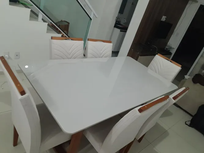 Mesa de Jantar com 6 cadeiras