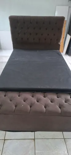Vendo box cama casal baú + baú + cabeceira.
