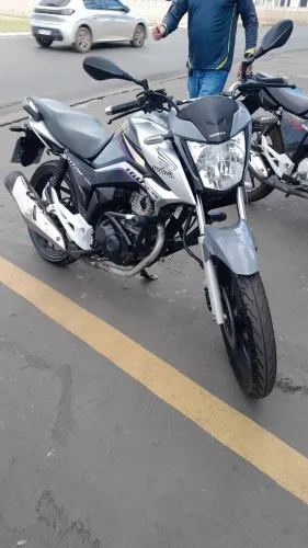 Vendo CG Titan 160 ano 2022