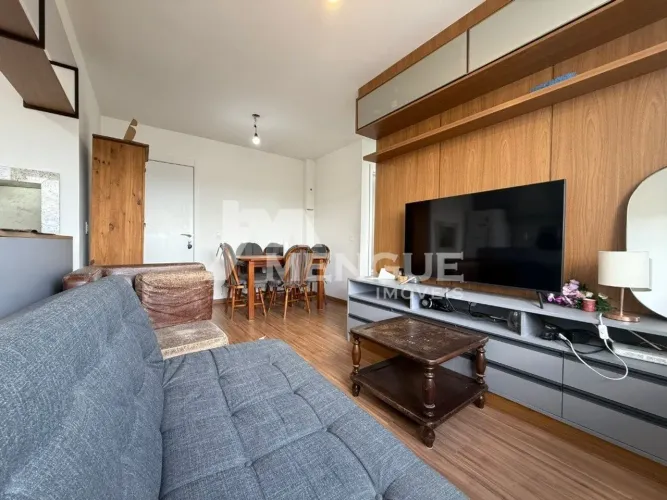 Apartamento residencial com 2 dormitórios e 1 vaga, à venda no bairro Passo da Areia, em P