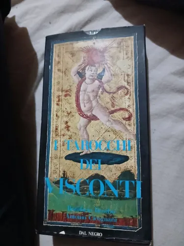 Vendo lote especial com 5 Baralhos de Tarot Oráculo e cartomancia Divinatória. 