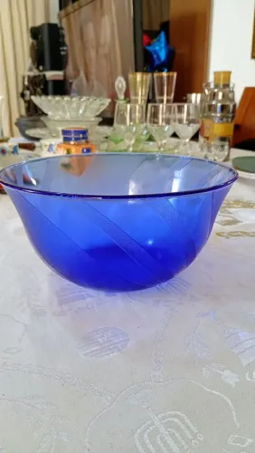 Conjunto antigo em azul cobalto