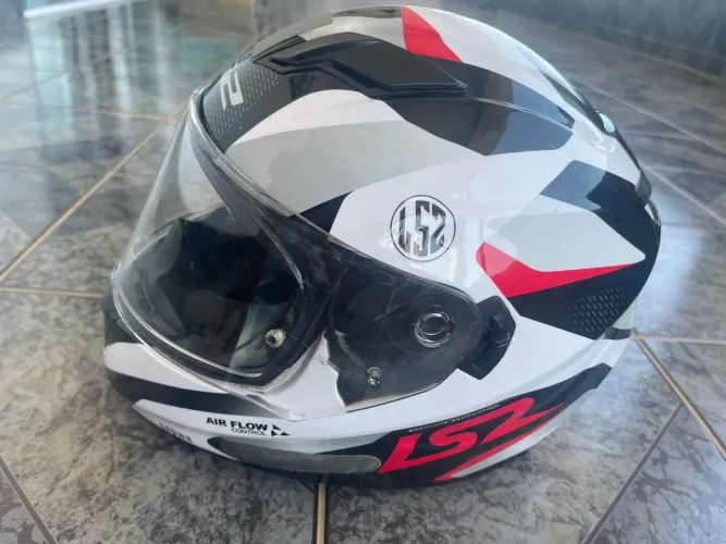 Capacete LS2 no estado tamanho 58