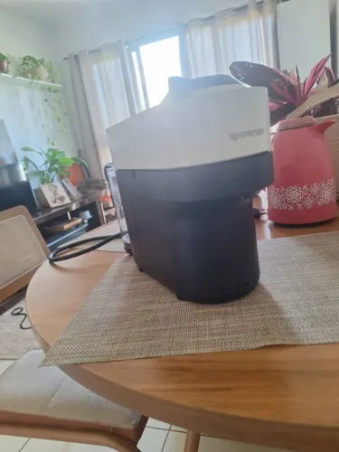 Cafeteira nespresso vertuo pop nova