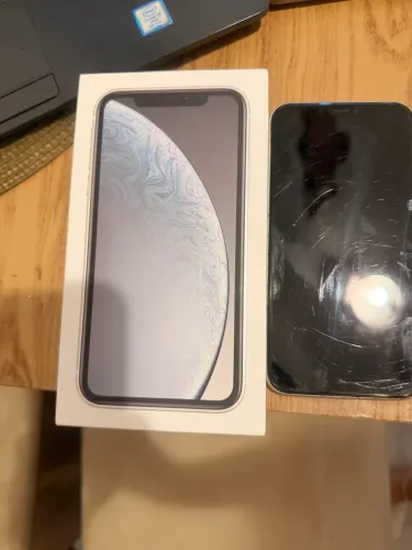 iPhone XR 