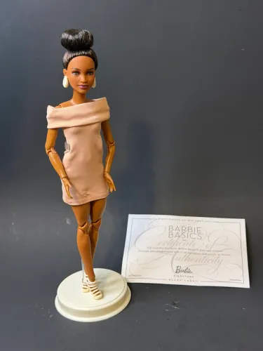 BARBIE BASICS MODEL 08
