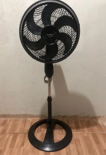 Ventilador de coluna Britânia
