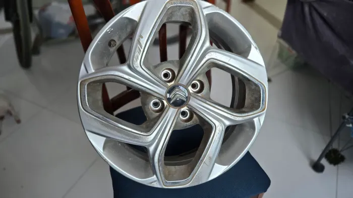 RODA ORIGINAL CITROËN ARO 16 - 4x108 - COMPLETA COM CALOTA CENTRAL