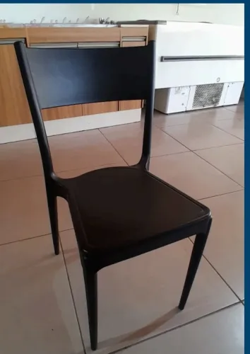 CADEIRAS PRETAS SALÃO