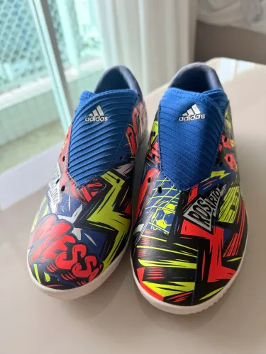 Chuteira Adidas Messi Futsal Infantil/Juvenil Tam 34 - Excelente estado