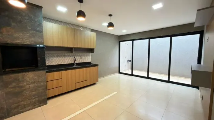 Casa em Condomínio com 3 Quarto(s) e 3 banheiro(s) para Alugar, 130 m² por R$ 5156 / Mês