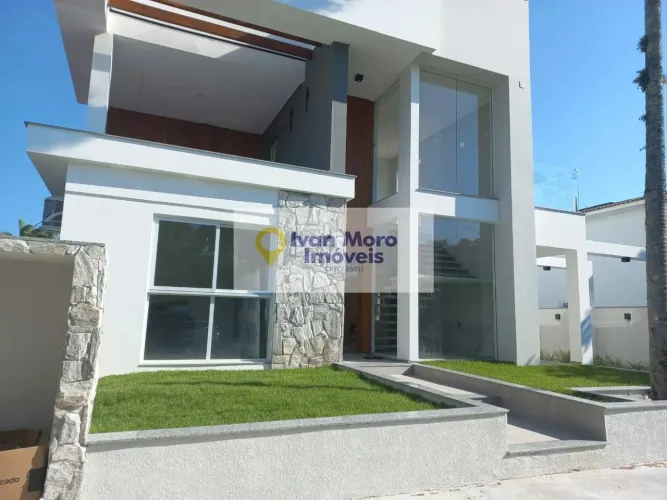 Casa à venda frente mar em Daniela - Florianópolis - SC