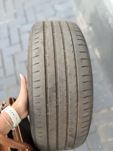 Vende se 4 pneus Pirelli meia vida medida 205/50/17 R$ 500,00 todos