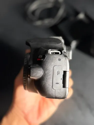 CÂNON SL3 SEMI NOVA