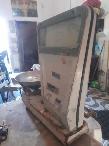 Balança comercial antiga
