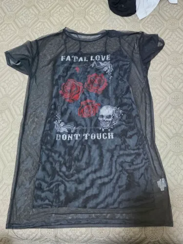 Vestido gótico sobreposição