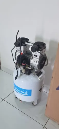 Compressor isento deo óleo ontológico 50litros 220v
