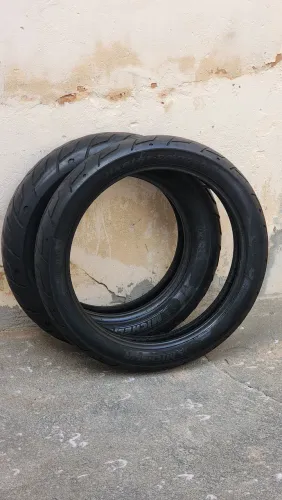 PAR PNEU HARLEY-DAVIDSON MICHELIN 883