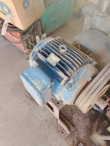 Motor trifásico Voges 15 CV 3540 RPM