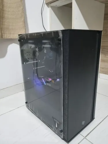 PC Gamer + Monitor 75hz