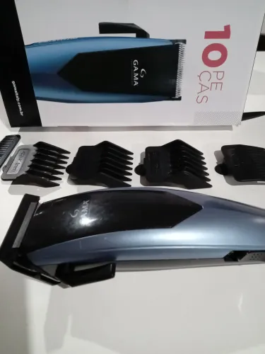Máquina de corte de cabelo.