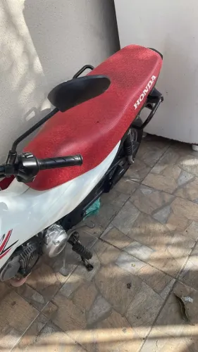 Honda Pop 110i ES 2025 - Impecável (Único Dono / Sem Detalhes)