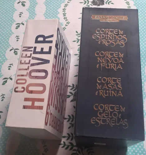 Box com livros colleen hoover e acotar novos 