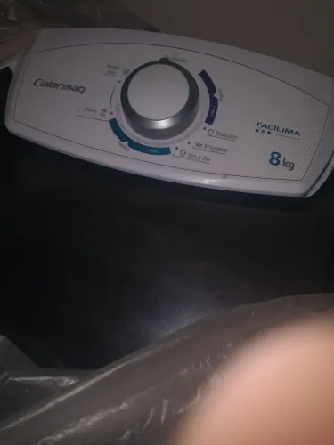 Tanquinho Colormaq 8 quilos semi novo, não faço menos novo