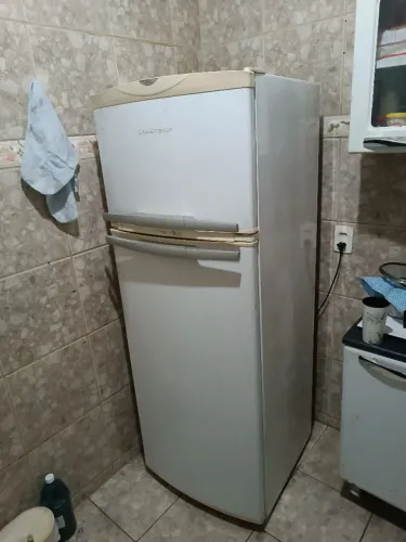 Geladeira Brastemp ótimo estado funciona perfeitamente Fros free 360 litros