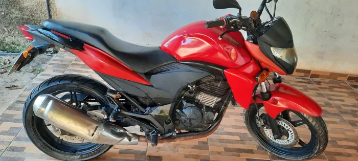 CB 300R 13/14 TODA REVISADA, FALTA ALGUNS DETALHES E ESTÉTICA
