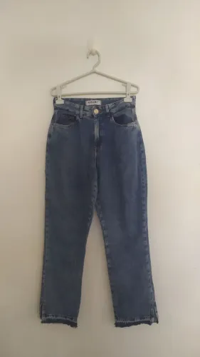 Calça jeans feminina reta Tam 36