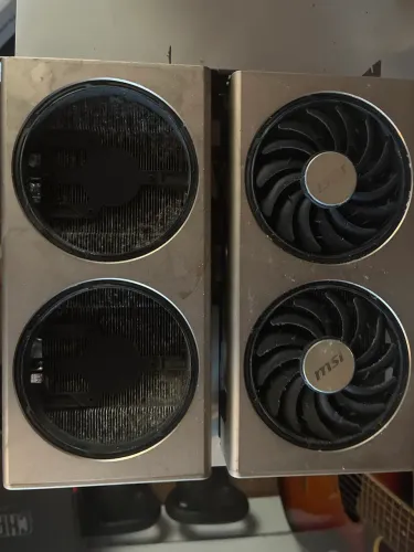 Duas MSI RX 5700XT com defeito