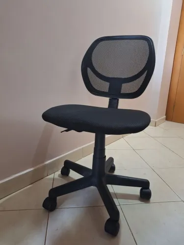 Cadeira de escritorio giratória