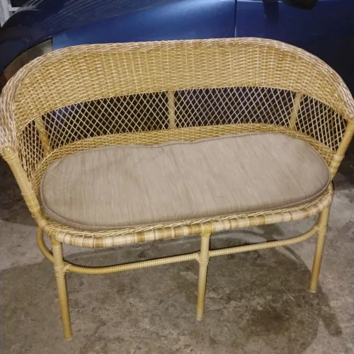 Sofá de fibra de alugar 