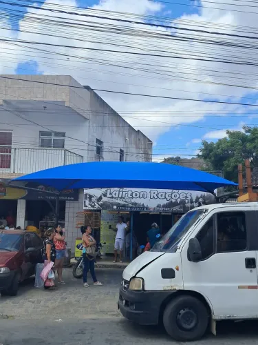 Garagem com tela sombreadora 