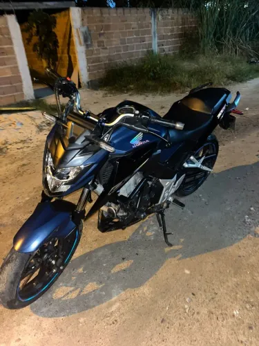 Moto muito nova