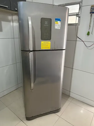 Geladeira Semi nova