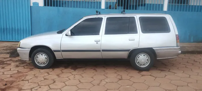 Chevrolet Ipanema GL 1.8 MPFI / EFI /SL 4P 1994