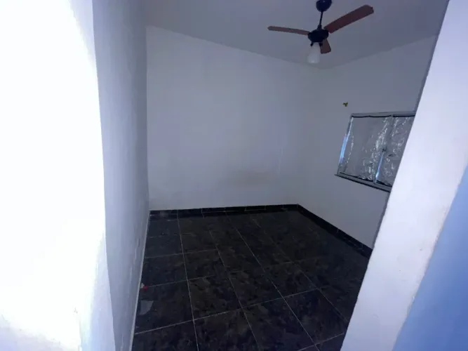 Aluga se (Rua do DPO Apólo)