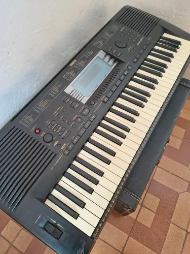 Teclado Yamaha PSR 630
