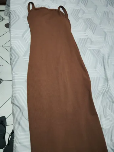 Vendo um vestido novo