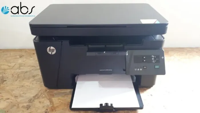 Impressora multifuncional a laser HP M125a pouco usada c/um toner novo e garantia