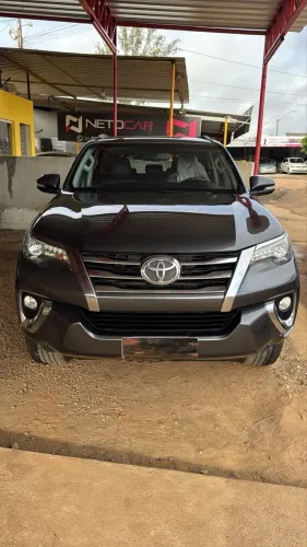 Toyota Hilux SW4 SRX 4X4 2.8 TDI 16V Dies. Aut. 2017