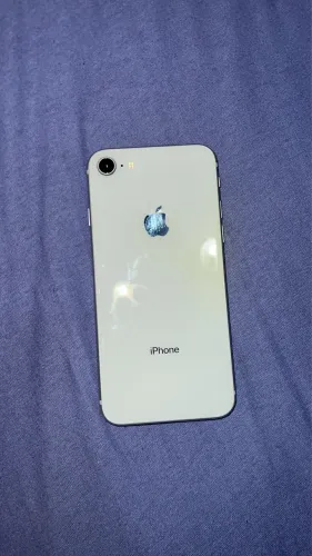 VENDO IPHONE 8 