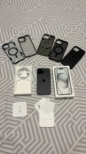 Vendo iPhone 15 semi novo 128gb