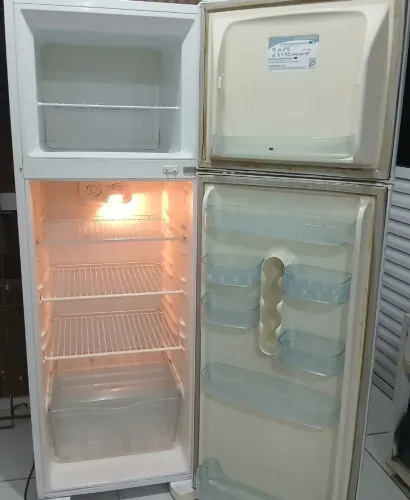 Geladeira Gelo seco duplex toda boa Unica Dona
