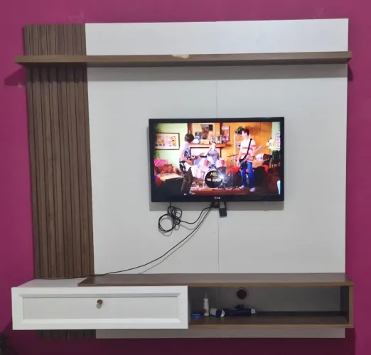 Painel de TV 1,35m de altura e 1,35m de largura