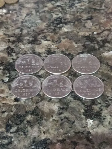 Lote de moedas antiga de 50 cruzeiros (1984/85)