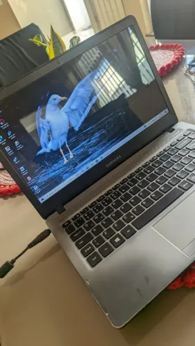 Vende-se notebook
